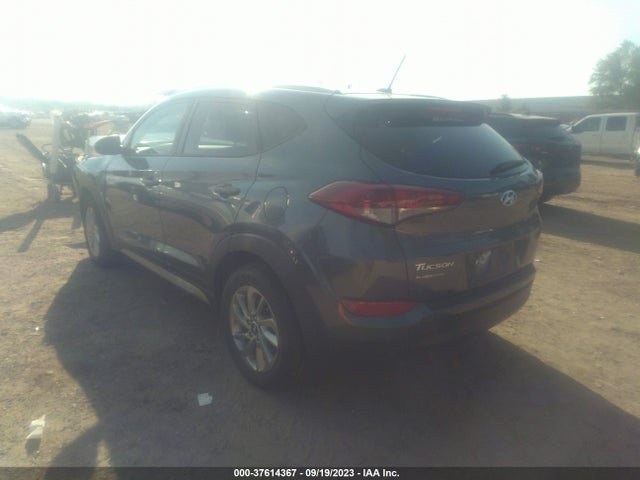 2017 HYUNDAI TUCSON SE VIN: KM8J33A4XHU374243