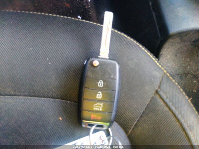 KNDJP3A58G7237848 KIA SOUL +
