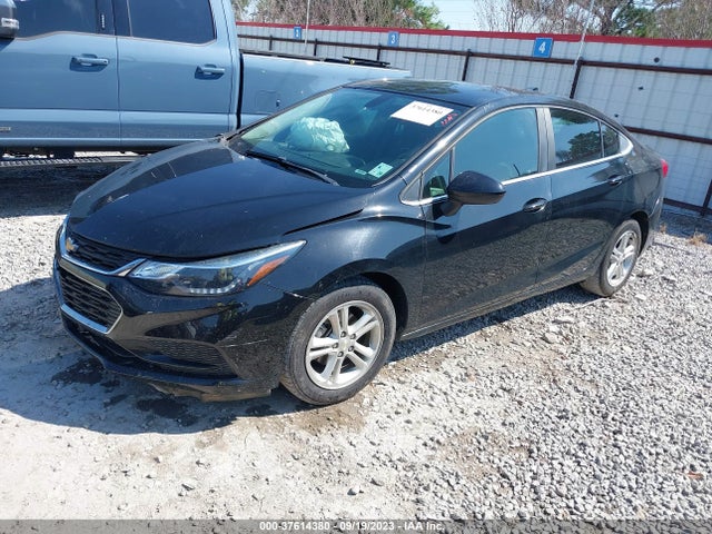 Chevrolet CRUZE LT 2018 1G1BE5SM7J7156920 Image 2