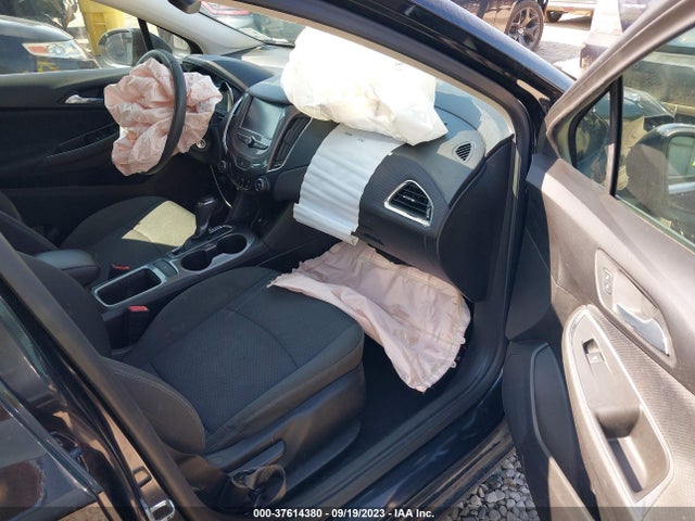 Chevrolet CRUZE LT 2018 1G1BE5SM7J7156920 Image 5
