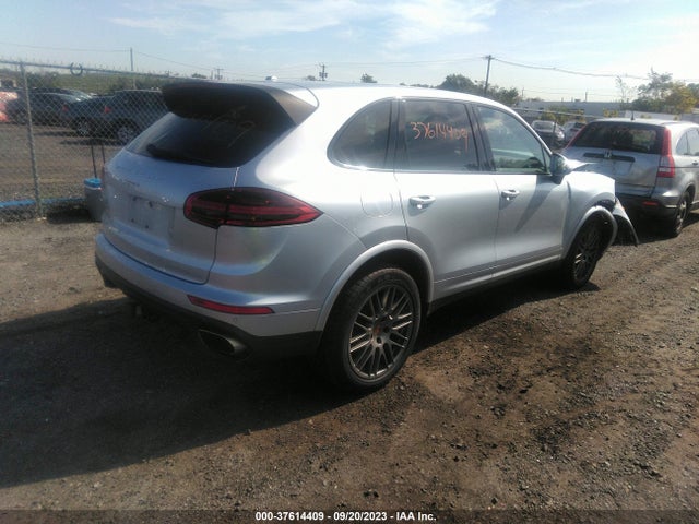2017 PORSCHE CAYENNE WP1AA2A24HKA88112 Photo 3