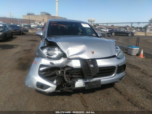 2017 PORSCHE CAYENNE WP1AA2A24HKA88112 Photo 5