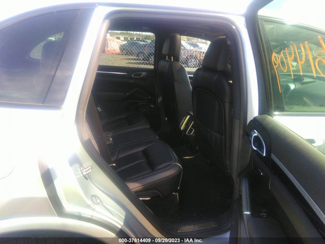 2017 PORSCHE CAYENNE WP1AA2A24HKA88112 Photo 7