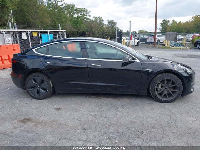 2019 Tesla 3, VIN: 5YJ3E1EA8KF313209