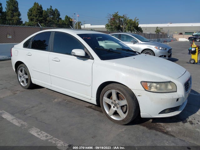 2008 VOLVO S40 2.4L VIN: YV1MS390682375949