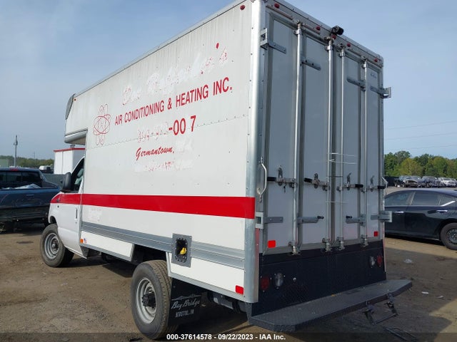 2019 Ford E-350, VIN: 1FDWE3F64KDC38496