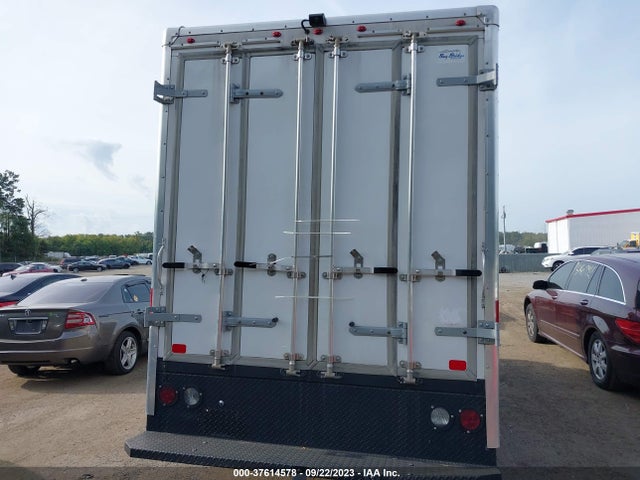 2019 Ford E-350, VIN: 1FDWE3F64KDC38496