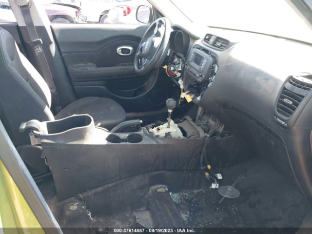 KNDJN2A2XE7041834 KIA Soul Base
