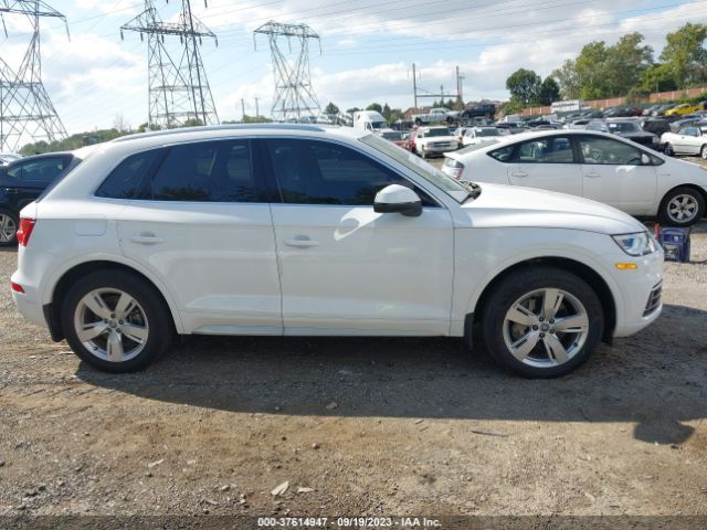 WA1BNAFY1J2129751 Audi Q5 Premium Plus