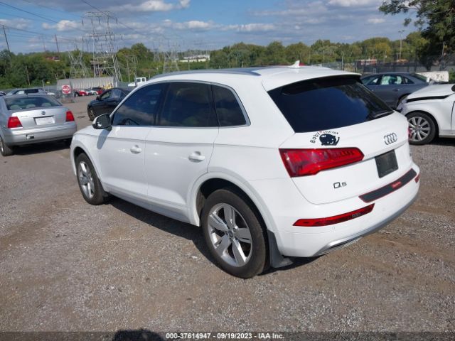WA1BNAFY1J2129751 Audi Q5 Premium Plus