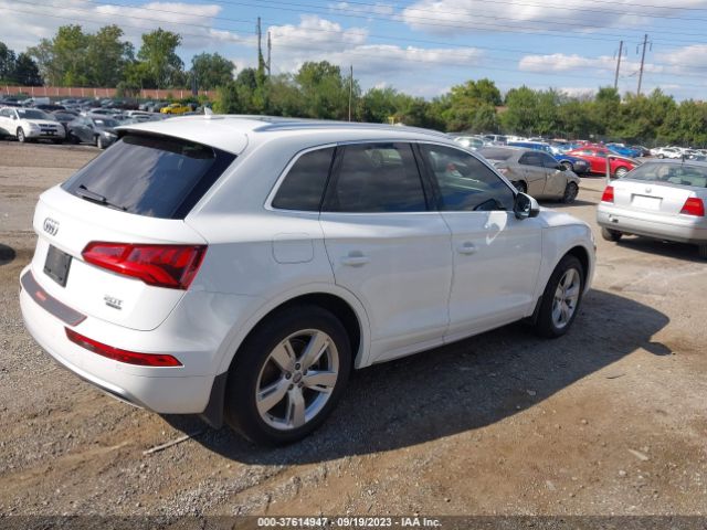 WA1BNAFY1J2129751 Audi Q5 Premium Plus