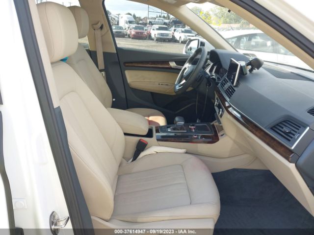 WA1BNAFY1J2129751 Audi Q5 Premium Plus