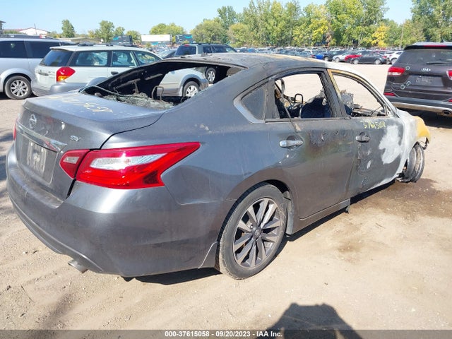 Nissan Altima 2.5 Sv 2017 1N4AL3AP7HC159140 Image 4