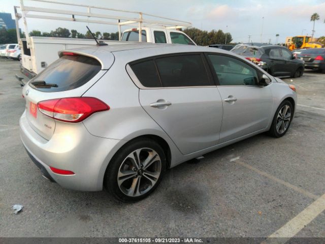 KNAFX5A80G5617738 KIA Forte 5-door Ex