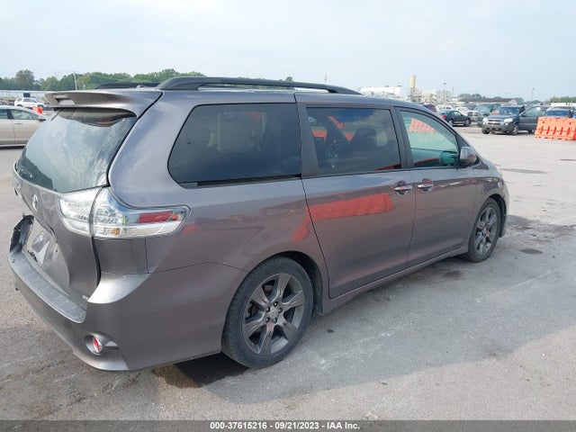 Toyota SIENNA SE 2015 5TDXK3DC9FS644360 Image 4