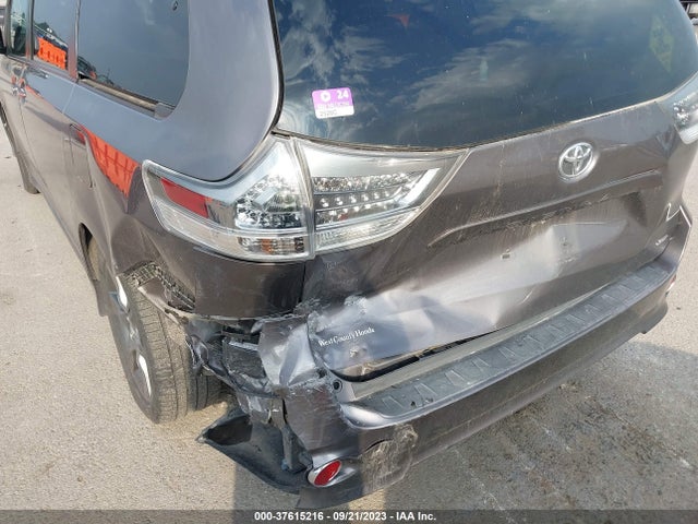 Toyota SIENNA SE 2015 5TDXK3DC9FS644360 Image 6