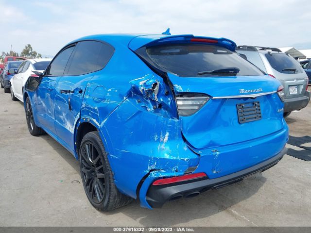 2022 MASERATI LEVANTE ZN661YUS1NX382036 Photo 2
