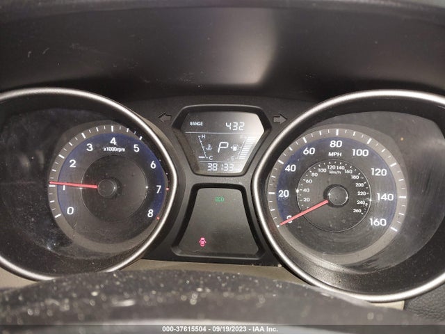 2016 HYUNDAI ELANTRA SE VIN: 5NPDH4AE7GH721344