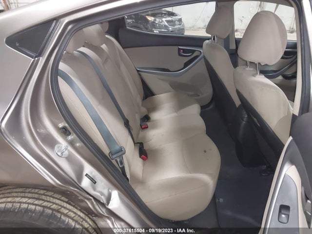 2016 HYUNDAI ELANTRA SE VIN: 5NPDH4AE7GH721344