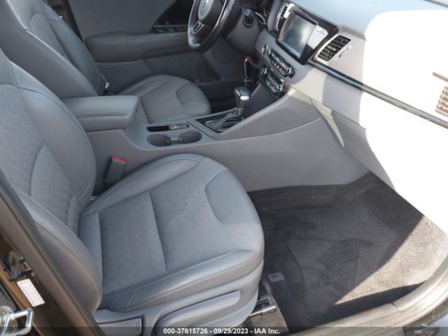 KNDCC3LC8H5098382 KIA NIRO EX