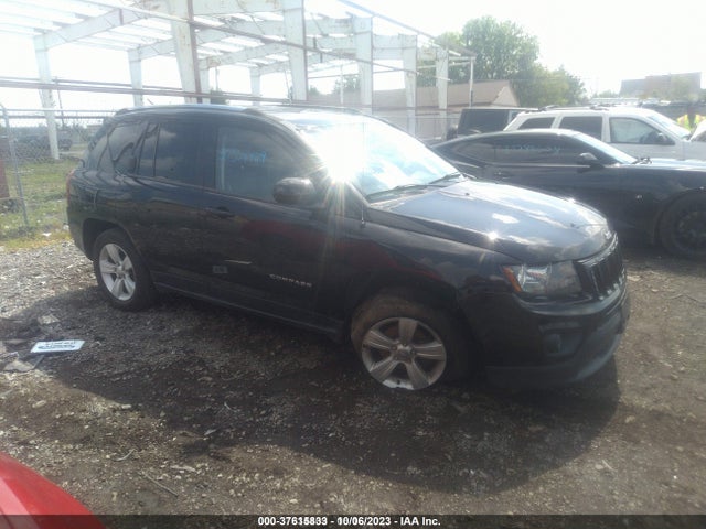 2015 1C4NJCEBXFD139018 main image