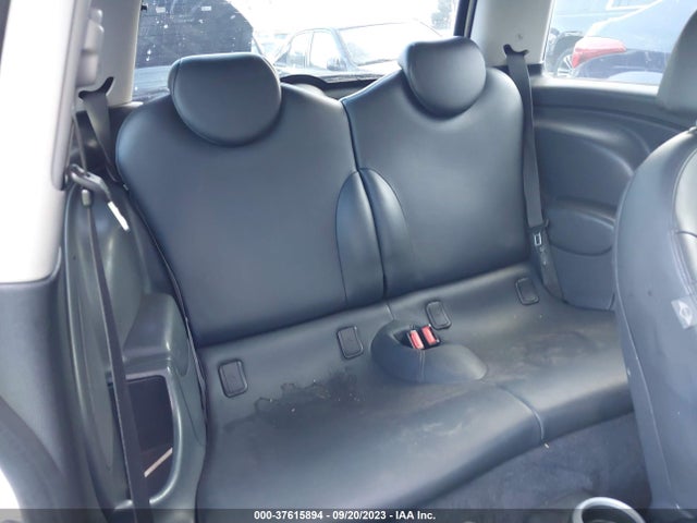 2006 MINI COOPER HARDTOP S VIN: WMWRE33596TL23467