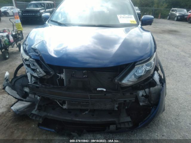 JN1BJ1CPXJW100600 Nissan Rogue Sport Sl
