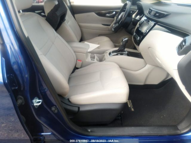 JN1BJ1CPXJW100600 Nissan Rogue Sport Sl