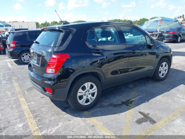 Chevrolet TRAX LS 2017 3GNCJKSB8HL224322 Image 4