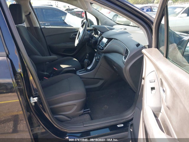Chevrolet TRAX LS 2017 3GNCJKSB8HL224322 Image 5