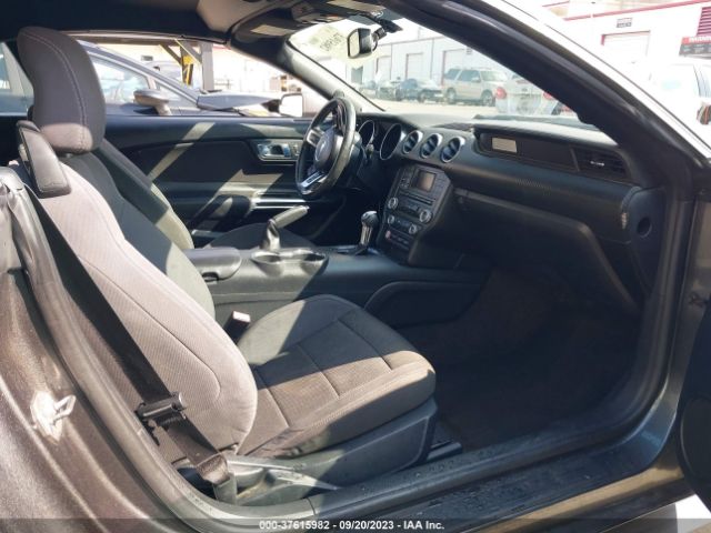 1FATP8EM7G5281185 Ford Mustang V6