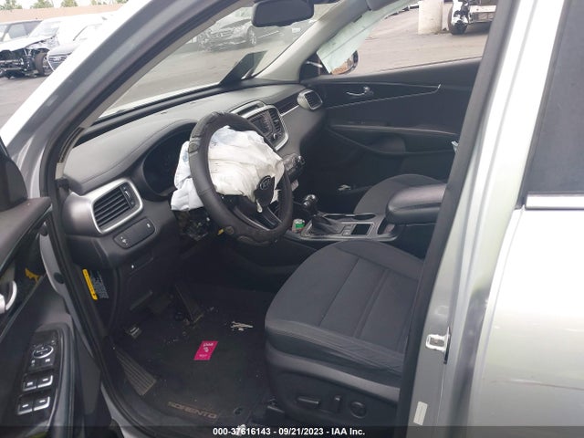 KIA SORENTO LX 2016 5XYPG4A34GG165905 Image 5