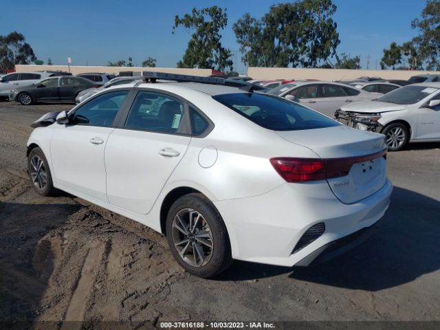3KPF24AD8PE617550 KIA Forte Lxs