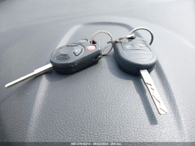 1FMCU9GD1HUC38003 Ford ESCAPE SE