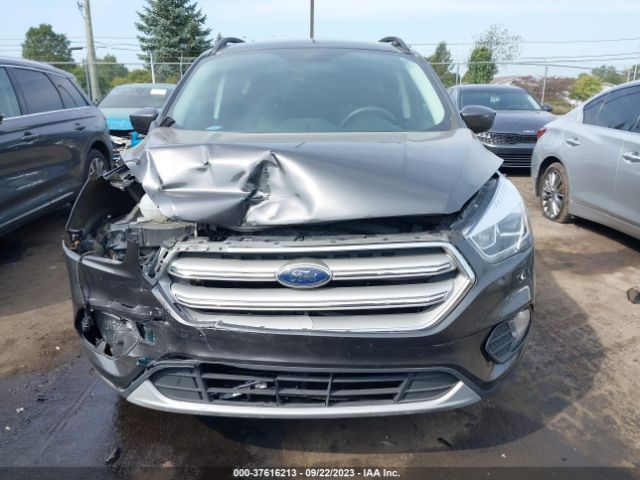 1FMCU9GD1HUC38003 Ford ESCAPE SE