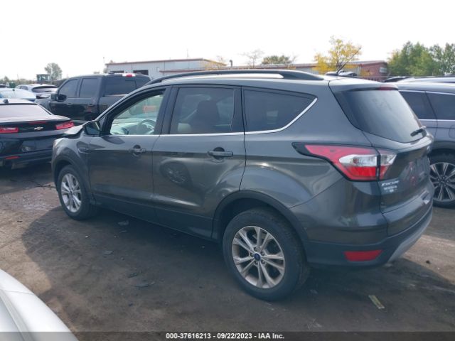 1FMCU9GD1HUC38003 Ford ESCAPE SE