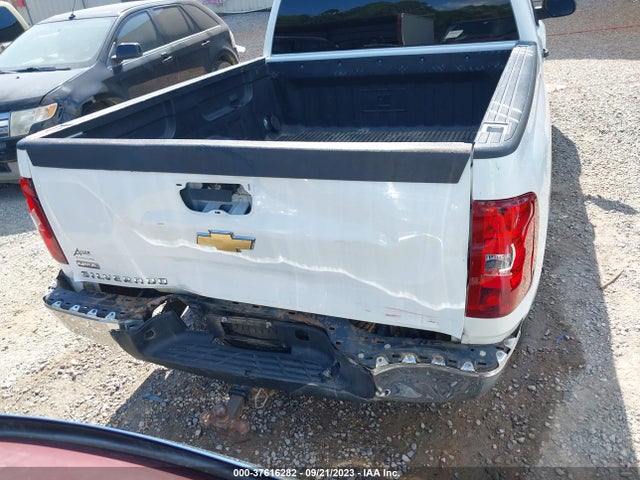 2011 CHEVROLET SILVERADO 1500 LS VIN: 1GCRCREA2BZ104721