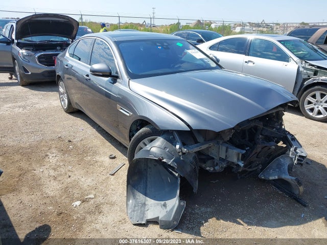 2016 JAGUAR XF SAJBD4BV4GCY21058 Photo 0