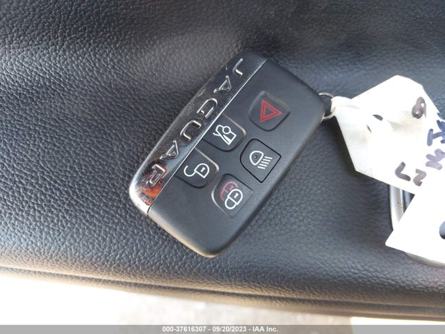 2016 JAGUAR XF SAJBD4BV4GCY21058 Photo 10