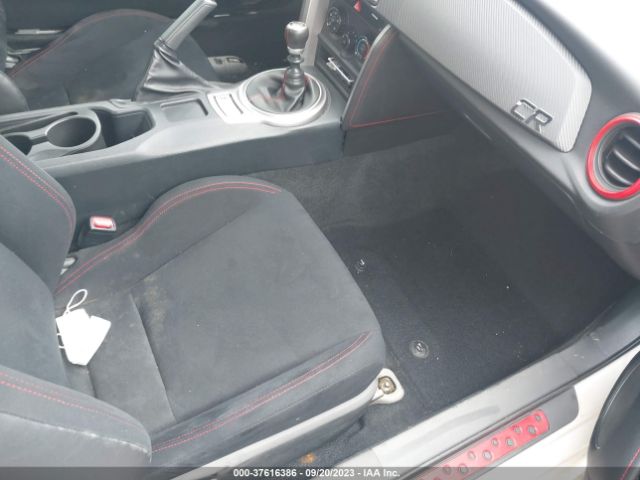 JF1ZNAA11F9708290 Scion FR-S