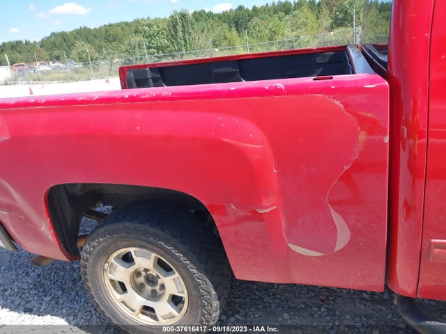 2011 CHEVROLET SILVERADO 1500 LT VIN: 1GCRCSE06BZ194440