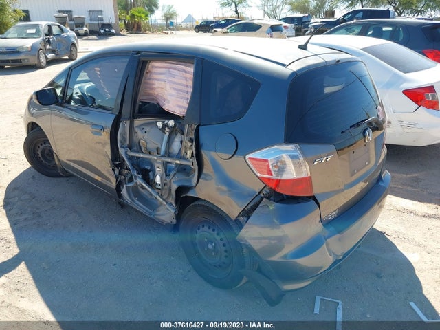 2013 HONDA FIT VIN: JHMGE8H39DC014558