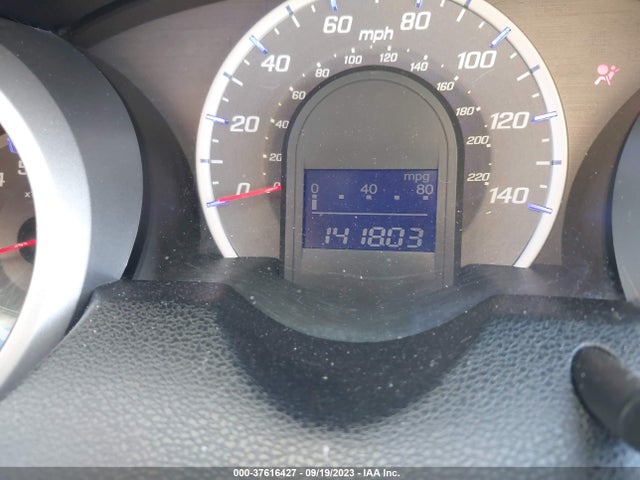 2013 HONDA FIT VIN: JHMGE8H39DC014558