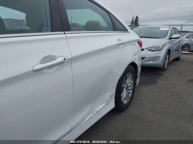 2014 HYUNDAI SONATA GLS VIN: 5NPEB4AC8EH910215