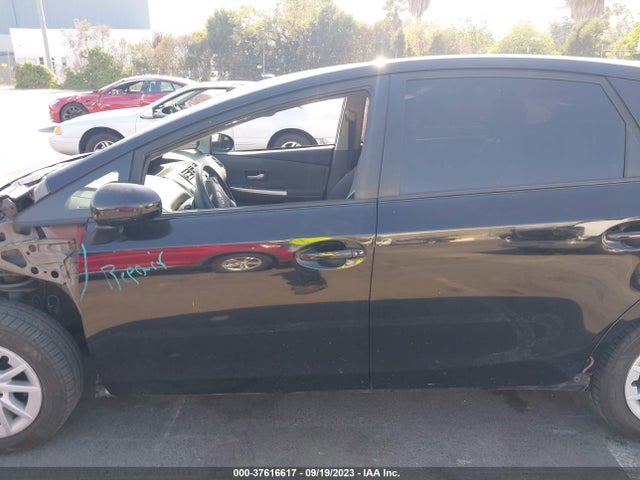 Toyota Prius V Two/three/five 2014 JTDZN3EU8EJ012145 Image 15