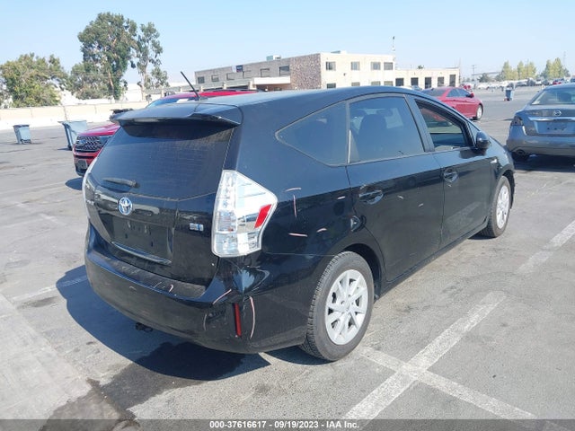 Toyota Prius V Two/three/five 2014 JTDZN3EU8EJ012145 Image 4