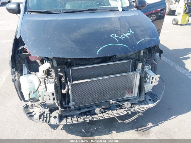 Toyota Prius V Two/three/five 2014 JTDZN3EU8EJ012145 Image 6