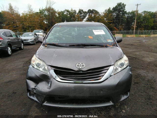 Toyota SIENNA LE 2015 5TDKK3DC0FS624850 Image 12
