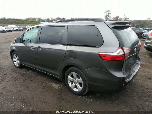 Toyota SIENNA LE 2015 5TDKK3DC0FS624850 Image 3