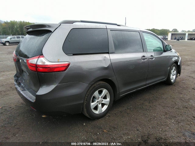 Toyota SIENNA LE 2015 5TDKK3DC0FS624850 Image 4